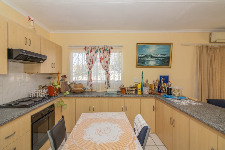 6 Bedroom Property for Sale in Morewag Free State